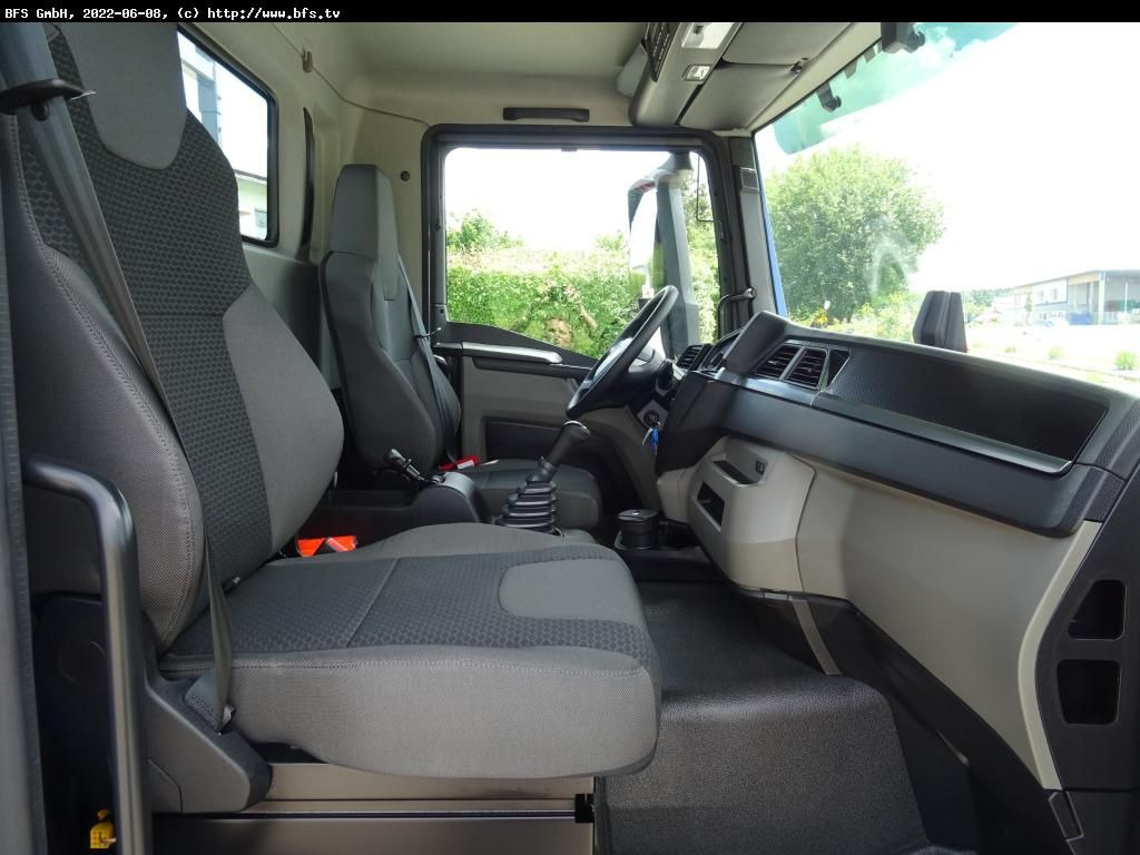 MAN TGL (TG3) 8.220 4x2 BB CH TG3, Schalter - Van jungkit: gambar 3 MAN TGL (TG3) 8.220 4x2 BB CH TG3, Schalter - Van jungkit: gambar 3