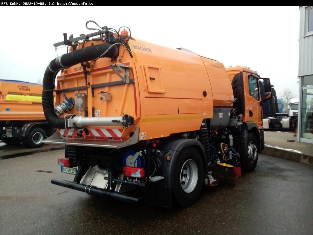 MAN TGM 18.250 4x2 BL Bucher V65_Twin - Penyapu jalan: gambar 2 MAN TGM 18.250 4x2 BL Bucher V65_Twin - Penyapu jalan: gambar 2