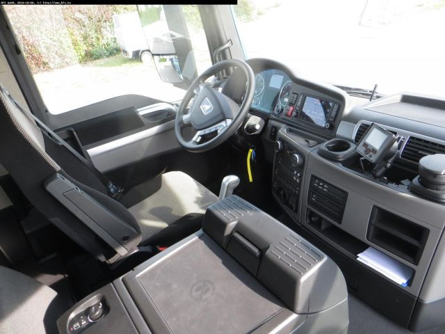 MAN TGS 18.420 4x4H BL HMF,Elektrokran 1820 K4 RC MAN TGS 18.420 4x4H BL HMF,Elektrokran 1820 K4 RC - Truk jungkit: gambar 4 MAN TGS 18.420 4x4H BL HMF,Elektrokran 1820 K4 RC MAN TGS 18.420 4x4H BL HMF,Elektrokran 1820 K4 RC - Truk jungkit: gambar 4