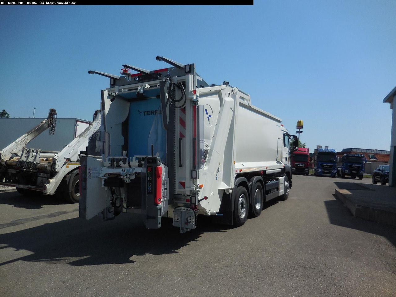 MAN TGS 28.320 6x2-4 BL HS HL Olympus 21 - Omni-DEKA - Truk sampah: gambar 2 MAN TGS 28.320 6x2-4 BL HS HL Olympus 21 - Omni-DEKA - Truk sampah: gambar 2