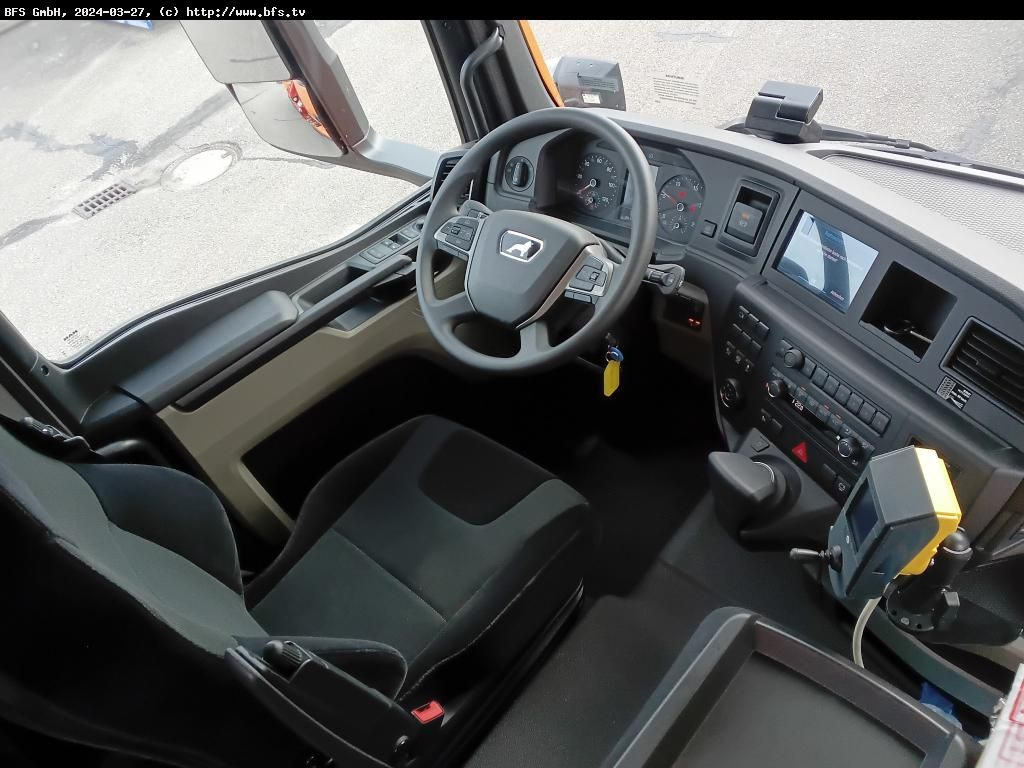 MAN TGS (TG3) 28.510 6x4-4 BL CH WiDi Fassi 15mt - Truk jungkit: gambar 4 MAN TGS (TG3) 28.510 6x4-4 BL CH WiDi Fassi 15mt - Truk jungkit: gambar 4