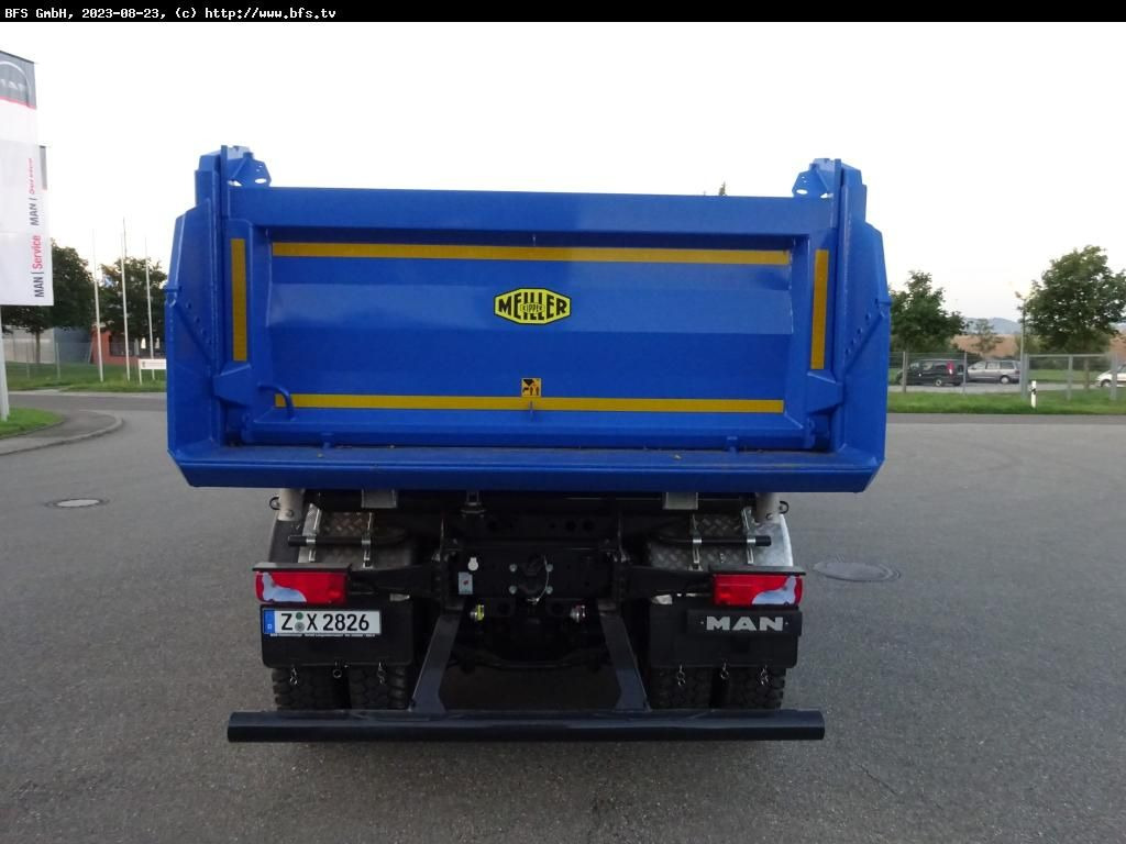 MAN TGS (TG3) 35.520 8x4 BB CH Bordmatik links, 3-Se - Truk jungkit: gambar 3 MAN TGS (TG3) 35.520 8x4 BB CH Bordmatik links, 3-Se - Truk jungkit: gambar 3
