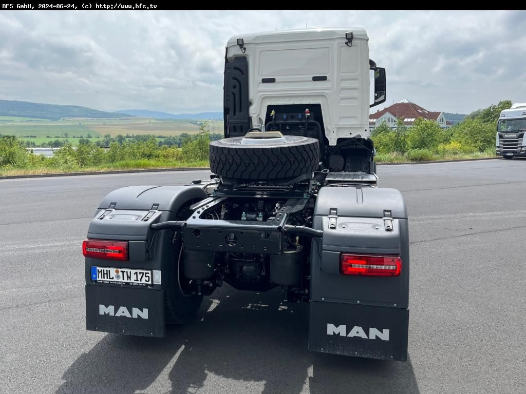 MAN TGS (TG3) 18.520 4x4 BL SA hohe Bauart, Kipphydr - Tractor head: gambar 2 MAN TGS (TG3) 18.520 4x4 BL SA hohe Bauart, Kipphydr - Tractor head: gambar 2