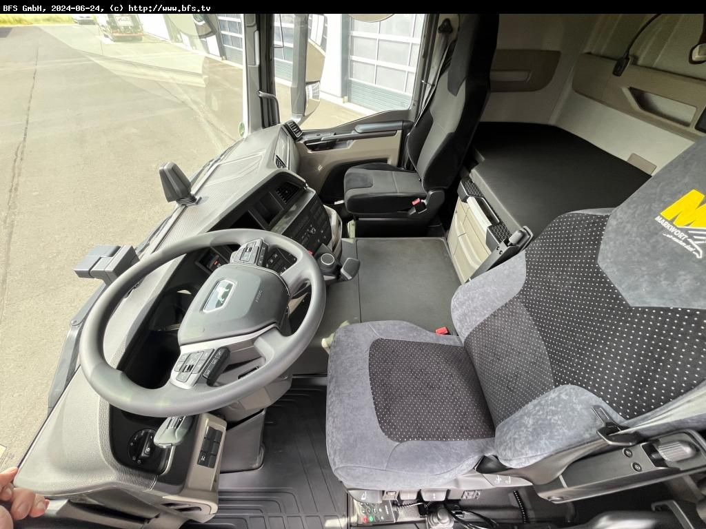 MAN TGS (TG3) 18.520 4x4 BL SA hohe Bauart, Kipphydr - Tractor head: gambar 4 MAN TGS (TG3) 18.520 4x4 BL SA hohe Bauart, Kipphydr - Tractor head: gambar 4