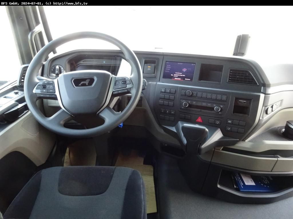 MAN TGX (TG3) 18.480 4x2 LL SA Mautklasse 2 Ultra MAN TGX (TG3) 18.480 4x2 LL SA Mautklasse 2 Ultra - Tractor head: gambar 4 MAN TGX (TG3) 18.480 4x2 LL SA Mautklasse 2 Ultra MAN TGX (TG3) 18.480 4x2 LL SA Mautklasse 2 Ultra - Tractor head: gambar 4