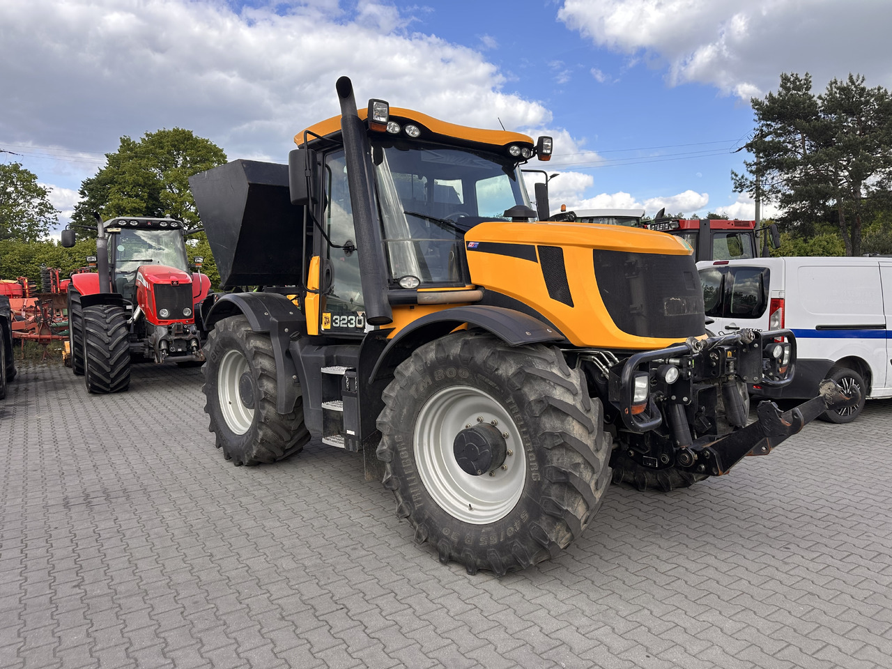 Traktor JCB FASTRAC 3230: gambar 6