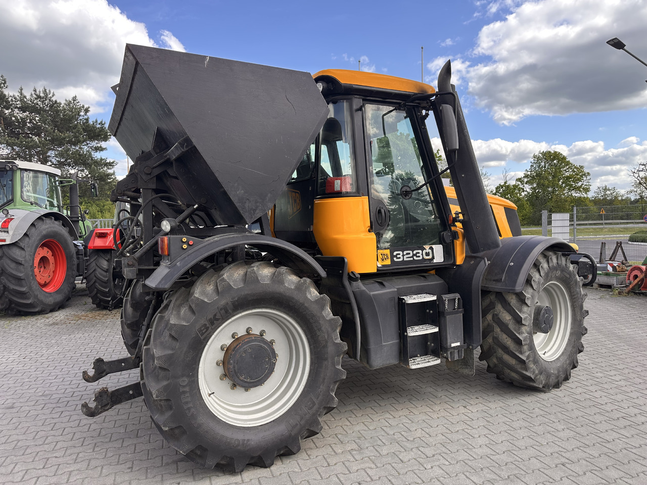 Traktor JCB FASTRAC 3230: gambar 9