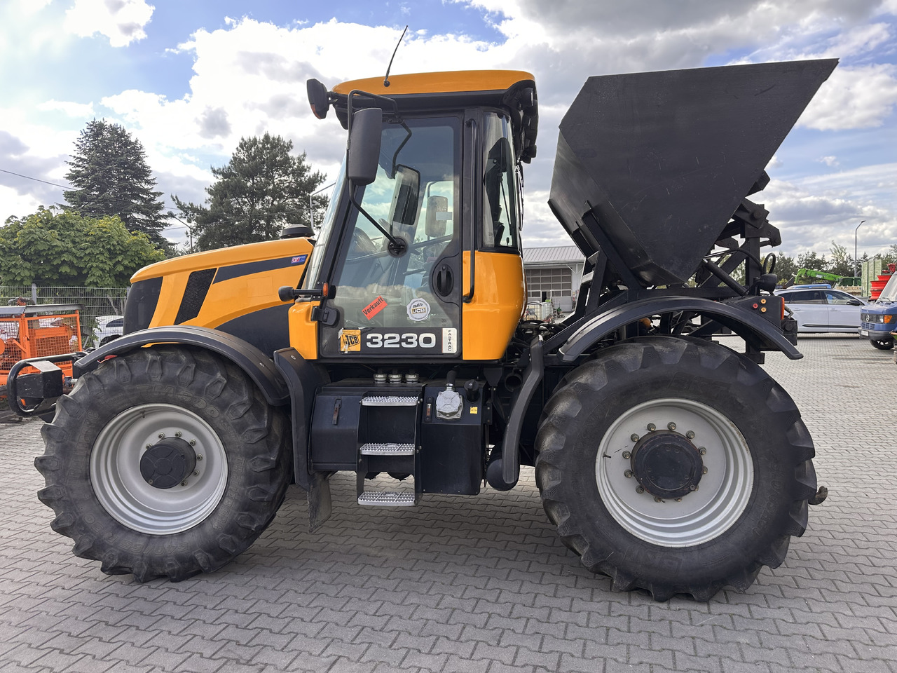 Traktor JCB FASTRAC 3230: gambar 10