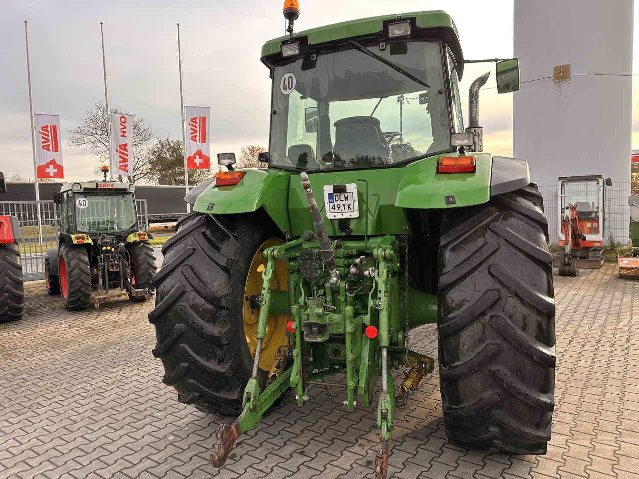 John Deere 8200 PowerShift 8.1 - Traktor: gambar 5 John Deere 8200 PowerShift 8.1 - Traktor: gambar 5
