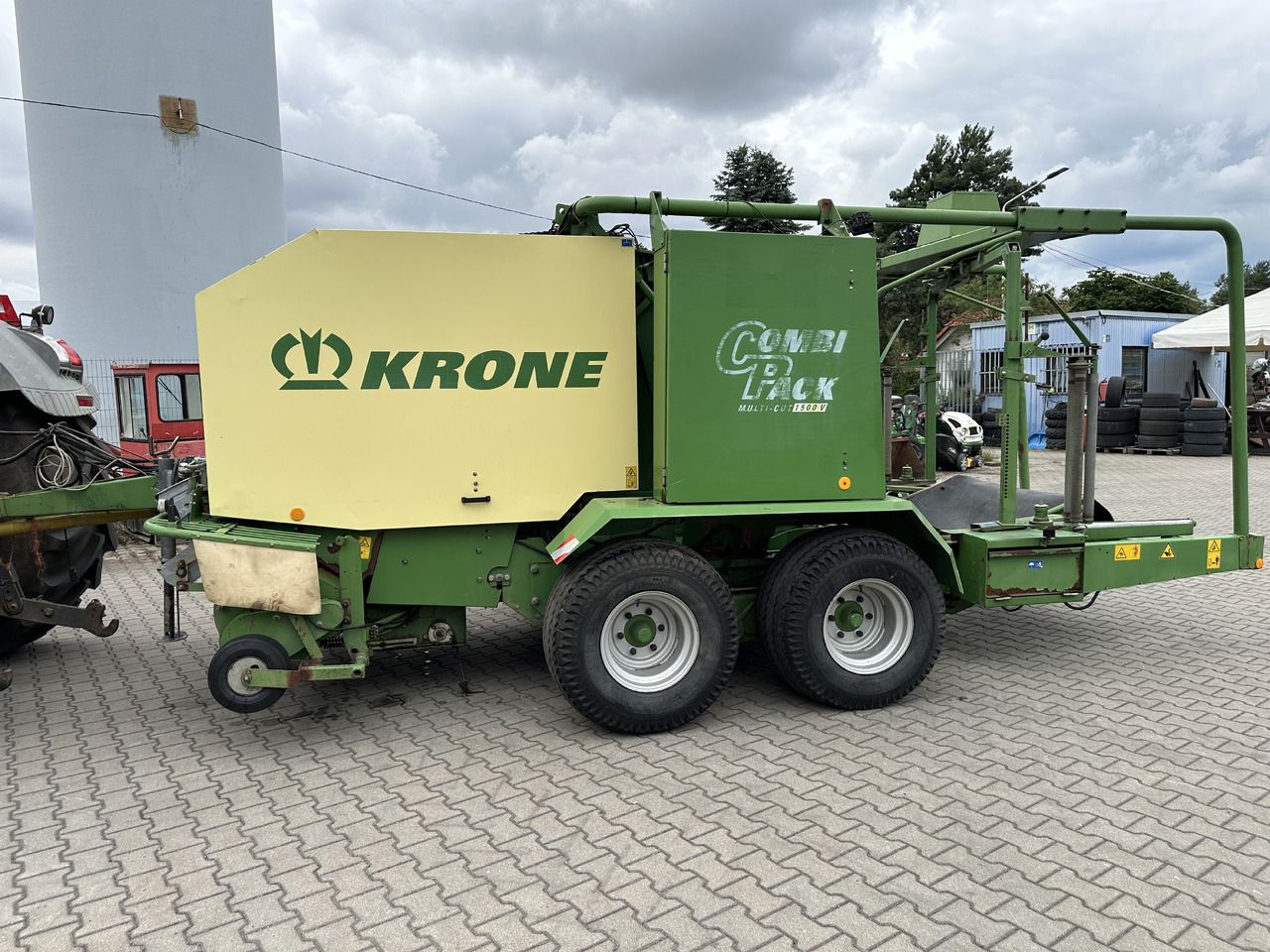 Krone COMBI PACK 1500 V MC - Baler bulat: gambar 3 Krone COMBI PACK 1500 V MC - Baler bulat: gambar 3