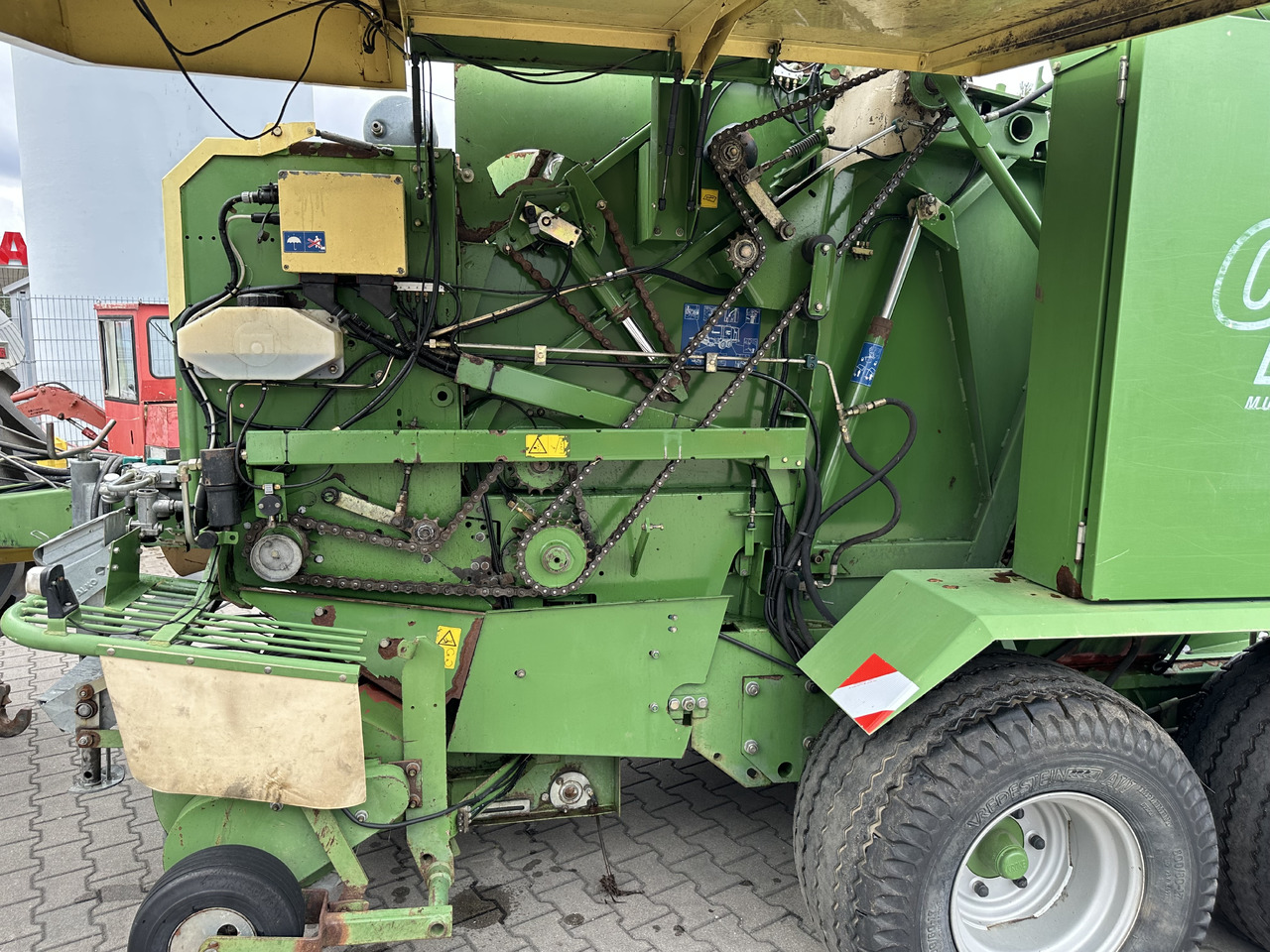 Krone COMBI PACK 1500 V MC - Baler bulat: gambar 5 Krone COMBI PACK 1500 V MC - Baler bulat: gambar 5