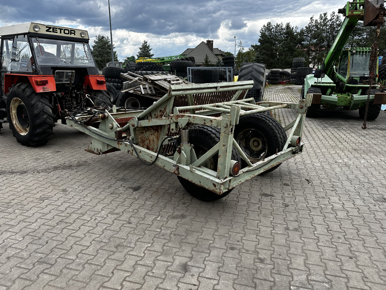 Zbieracz kamieni Fortschritt Steinsammler Steinsammelwagen - Mesin pengolahan tanah: gambar 5 Zbieracz kamieni Fortschritt Steinsammler Steinsammelwagen - Mesin pengolahan tanah: gambar 5