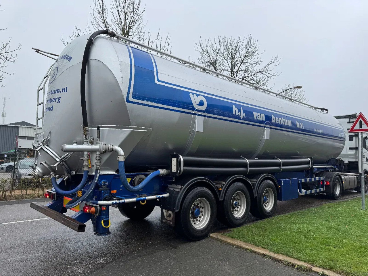 Atcomex 10 UNITS - 3 AXLE KIPPER BULK 1 COMP. 60 - Semi trailer silo: gambar 4 Atcomex 10 UNITS - 3 AXLE KIPPER BULK 1 COMP. 60 - Semi trailer silo: gambar 4
