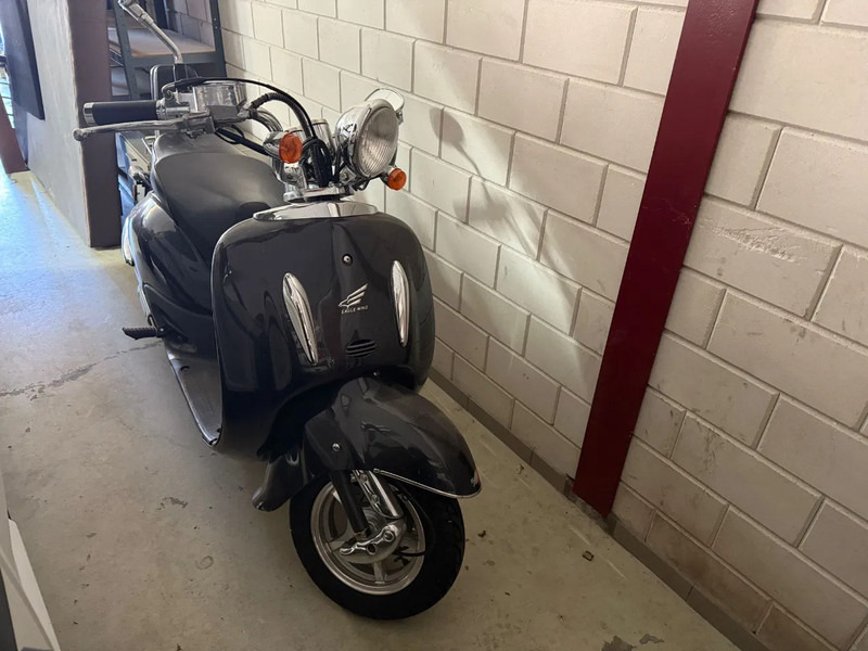 BENZHOU 50RETRO 50RETRO - Sepeda motor: gambar 1 BENZHOU 50RETRO 50RETRO - Sepeda motor: gambar 1