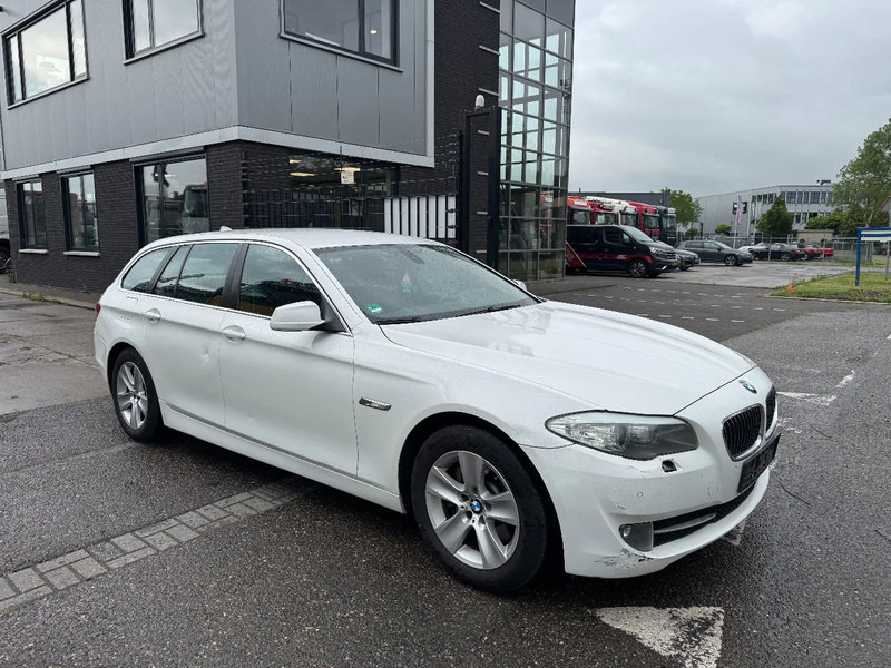 BMW 5 Serie 525D AUTOMATIC NAVI STATION - Mobil: gambar 3 BMW 5 Serie 525D AUTOMATIC NAVI STATION - Mobil: gambar 3