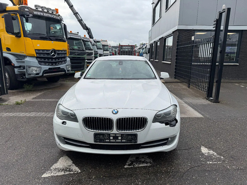 BMW 5 Serie 525D AUTOMATIC NAVI STATION - Mobil: gambar 2 BMW 5 Serie 525D AUTOMATIC NAVI STATION - Mobil: gambar 2