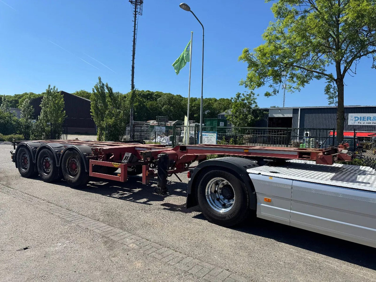 Broshuis 3 UCC-39/45 EU - 3 AXLE SAF + LIFTING AXLE - Semi-trailer pengangkut mobil: gambar 1 Broshuis 3 UCC-39/45 EU - 3 AXLE SAF + LIFTING AXLE - Semi-trailer pengangkut mobil: gambar 1