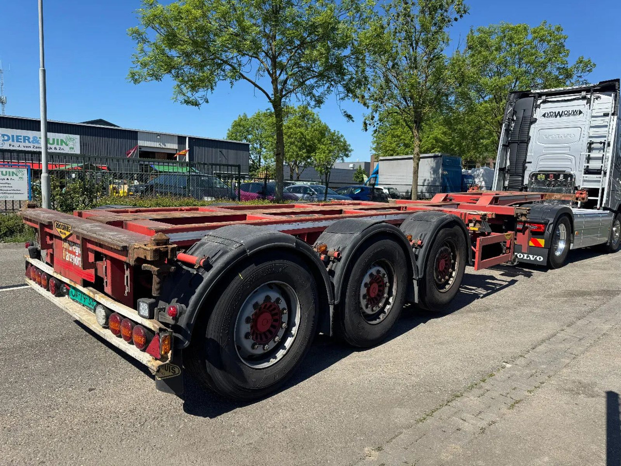 Broshuis 3 UCC-39/45 EU - 3 AXLE SAF + LIFTING AXLE - Semi-trailer pengangkut mobil: gambar 2 Broshuis 3 UCC-39/45 EU - 3 AXLE SAF + LIFTING AXLE - Semi-trailer pengangkut mobil: gambar 2