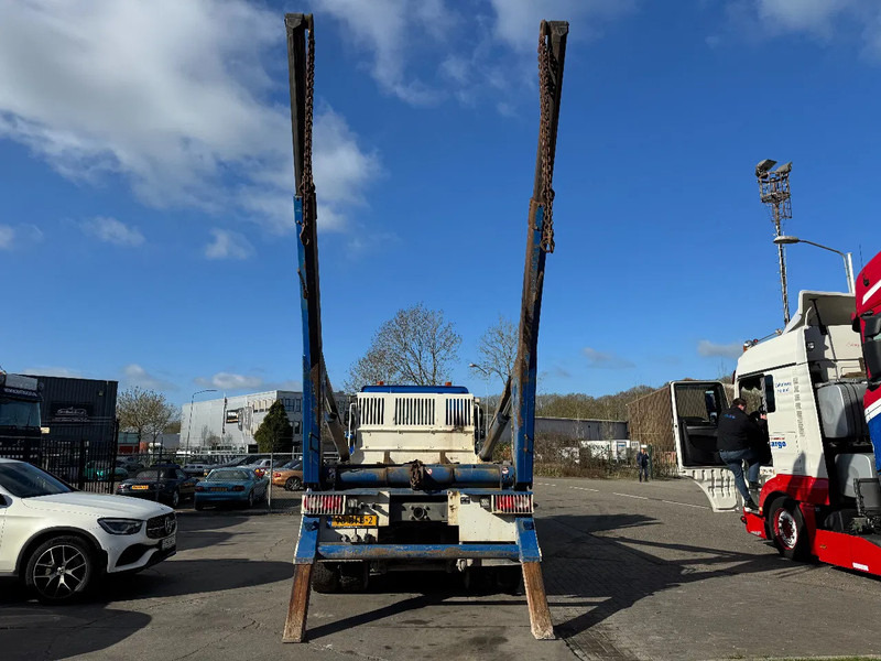 DAF CF 400 6X2 - EURO 6 + VDL P-18 + REMOTE + LIFT AXLE - Truk skip loader: gambar 4 DAF CF 400 6X2 - EURO 6 + VDL P-18 + REMOTE + LIFT AXLE - Truk skip loader: gambar 4