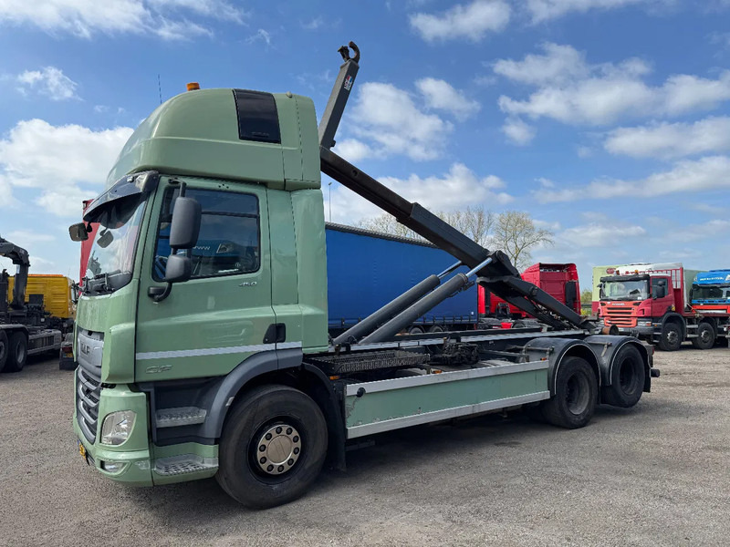 DAF CF 450 6X2 EURO 6 VDL 21T HOOK LIFTING AXLE - Hook lift: gambar 1 DAF CF 450 6X2 EURO 6 VDL 21T HOOK LIFTING AXLE - Hook lift: gambar 1