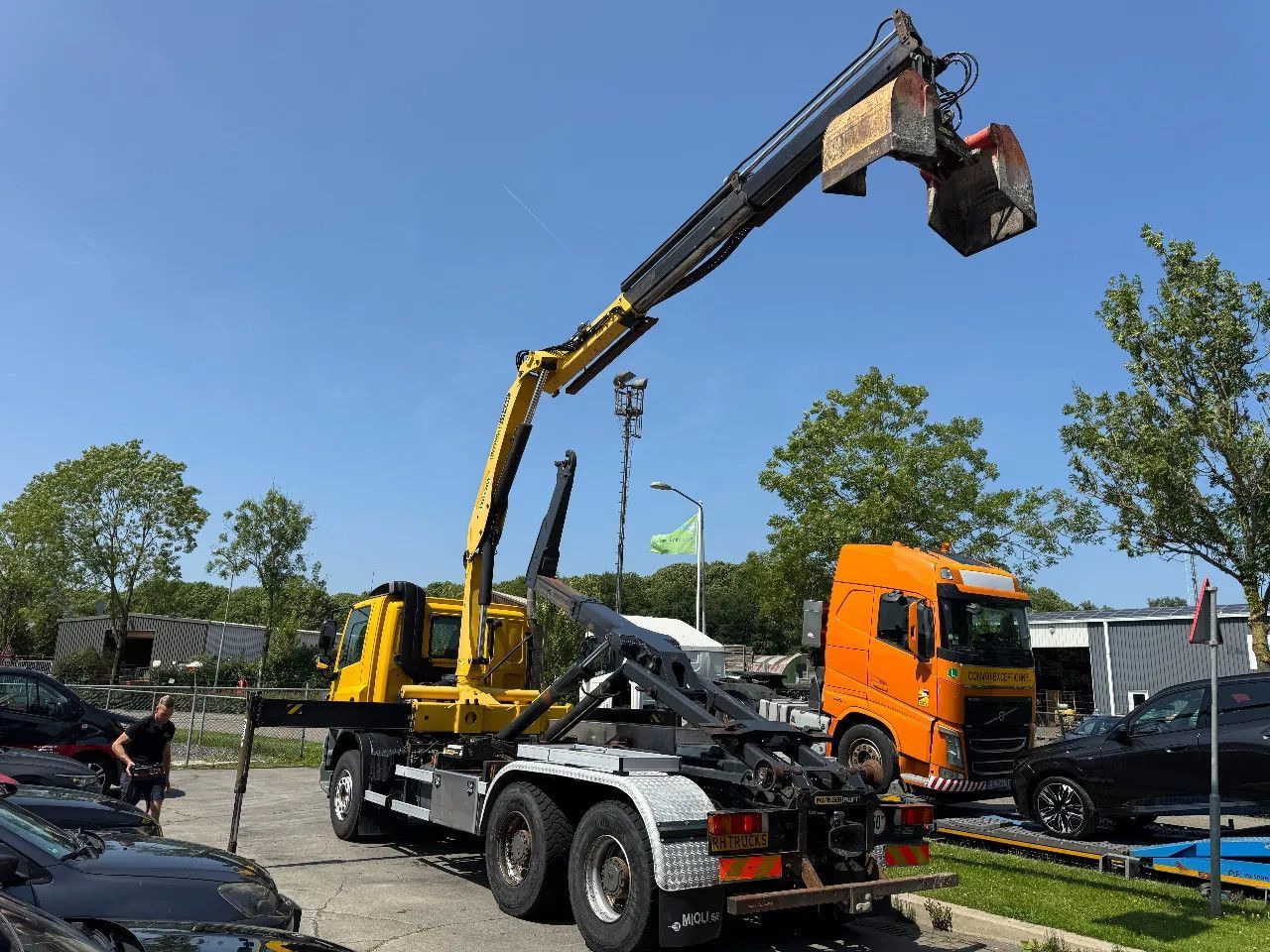DAF CF 85.410 6X4 - EURO 5 + PALFINGER PK15500 + REM - Hook lift, Truk derek: gambar 4 DAF CF 85.410 6X4 - EURO 5 + PALFINGER PK15500 + REM - Hook lift, Truk derek: gambar 4