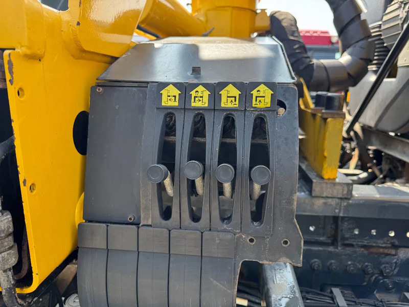 Truk derek DAF CF 85.410 6X4 - EURO 5 + PALFINGER PK15500 + REMOTE + PALFINGER HOOK: gambar 8 Truk derek DAF CF 85.410 6X4 - EURO 5 + PALFINGER PK15500 + REMOTE + PALFINGER HOOK: gambar 8