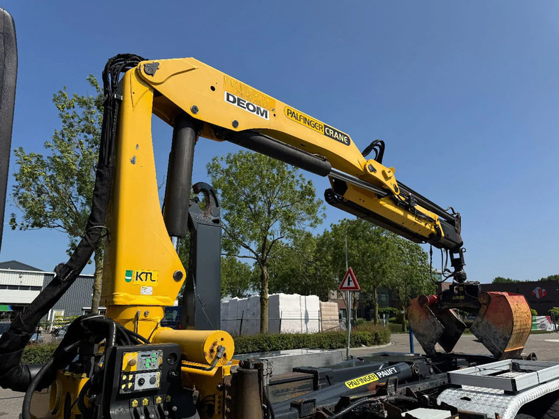 Truk derek DAF CF 85.410 6X4 - EURO 5 + PALFINGER PK15500 + REMOTE + PALFINGER HOOK: gambar 6 Truk derek DAF CF 85.410 6X4 - EURO 5 + PALFINGER PK15500 + REMOTE + PALFINGER HOOK: gambar 6