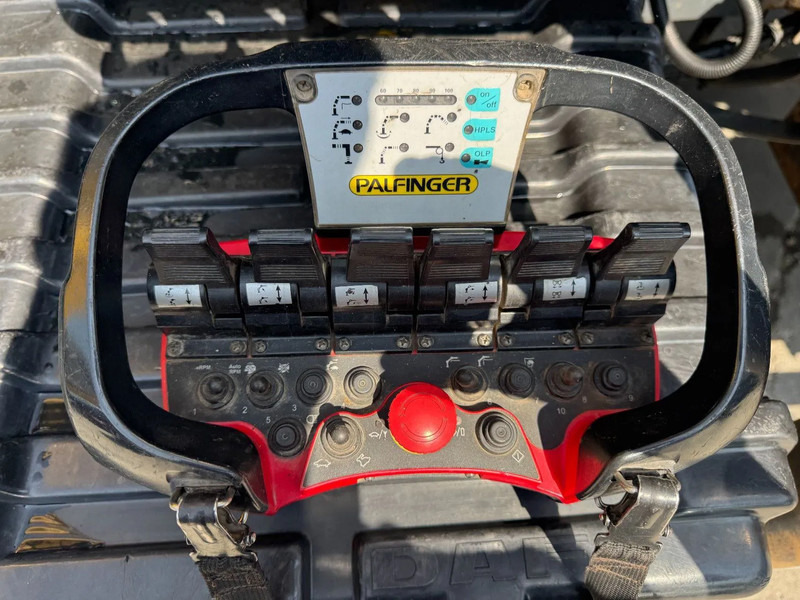 Truk derek DAF CF 85.410 6X4 - EURO 5 + PALFINGER PK15500 + REMOTE + PALFINGER HOOK: gambar 11 Truk derek DAF CF 85.410 6X4 - EURO 5 + PALFINGER PK15500 + REMOTE + PALFINGER HOOK: gambar 11