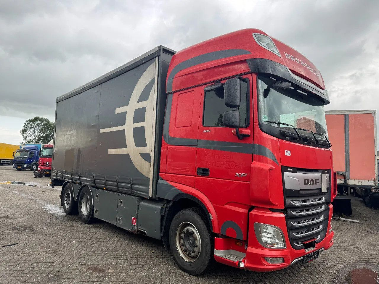 DAF XF 480 6X2 EURO 6 2018AUTOMATIC DAF XF 480 6X2 EURO 6 2018 AUTOMATIC - Truk dengan terpal samping: gambar 2 DAF XF 480 6X2 EURO 6 2018AUTOMATIC DAF XF 480 6X2 EURO 6 2018 AUTOMATIC - Truk dengan terpal samping: gambar 2