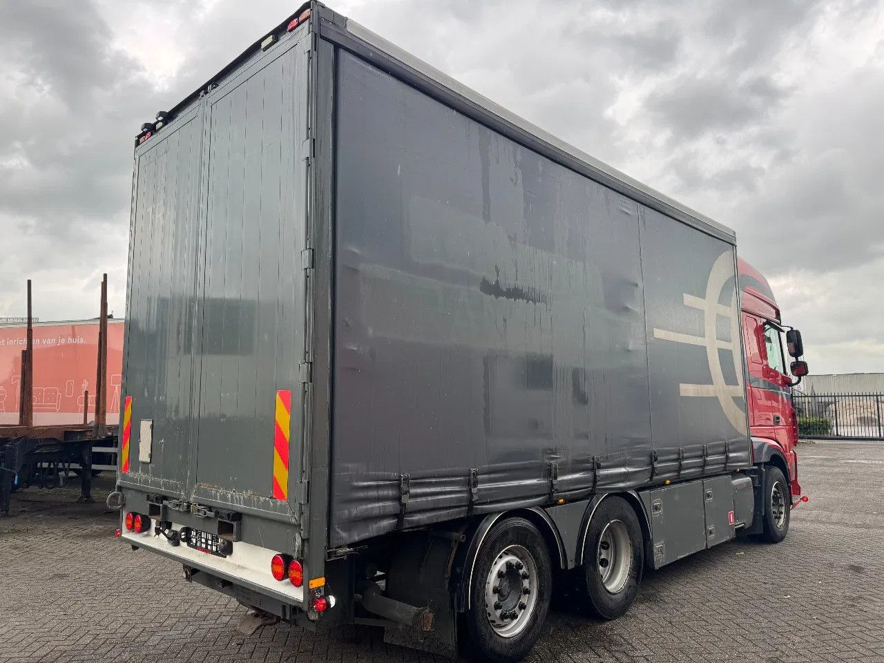 DAF XF 480 6X2 EURO 6 2018AUTOMATIC DAF XF 480 6X2 EURO 6 2018 AUTOMATIC - Truk dengan terpal samping: gambar 3 DAF XF 480 6X2 EURO 6 2018AUTOMATIC DAF XF 480 6X2 EURO 6 2018 AUTOMATIC - Truk dengan terpal samping: gambar 3