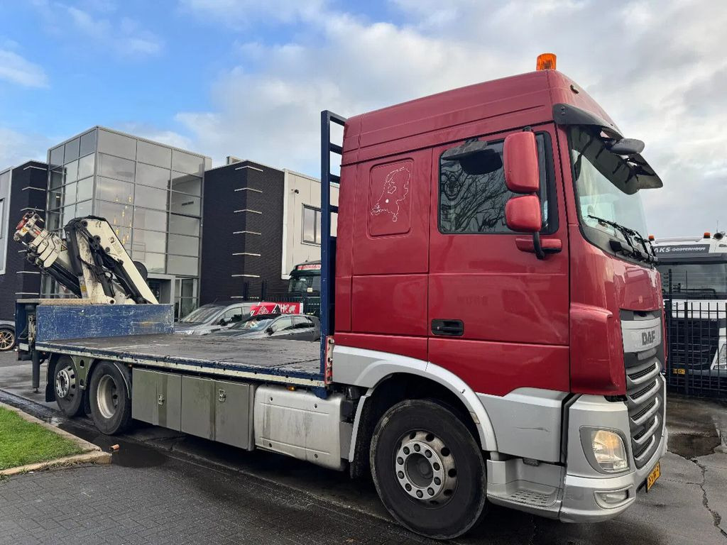 DAF XF 510 6X2 EURO 6 + HIAB 166 HI PRO + REMOTE CON - Truk flatbed, Truk derek: gambar 5 DAF XF 510 6X2 EURO 6 + HIAB 166 HI PRO + REMOTE CON - Truk flatbed, Truk derek: gambar 5