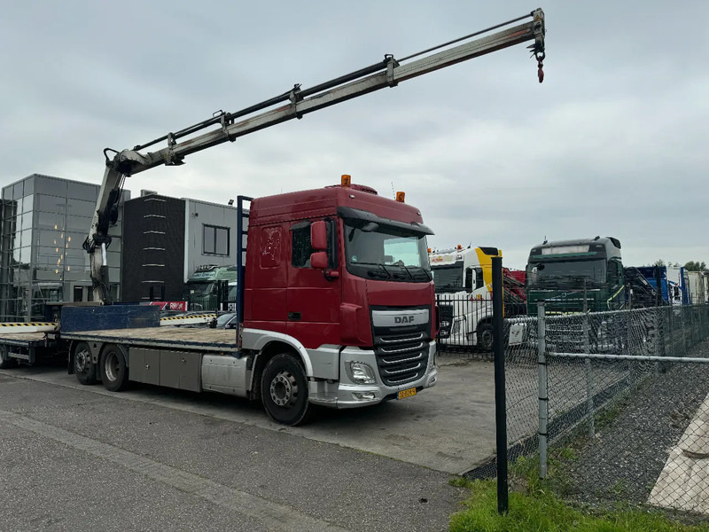 DAF XF 510 6X2 EURO 6 + HIAB 166 HI PRO + REMOTE CONTROL - Truk flatbed, Truk derek: gambar 2 DAF XF 510 6X2 EURO 6 + HIAB 166 HI PRO + REMOTE CONTROL - Truk flatbed, Truk derek: gambar 2