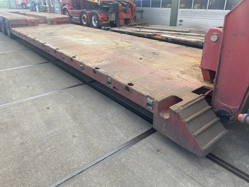 Doll 4 AXEL STEERING 66200 TON - Semi-trailer low bed: gambar 4 Doll 4 AXEL STEERING 66200 TON - Semi-trailer low bed: gambar 4