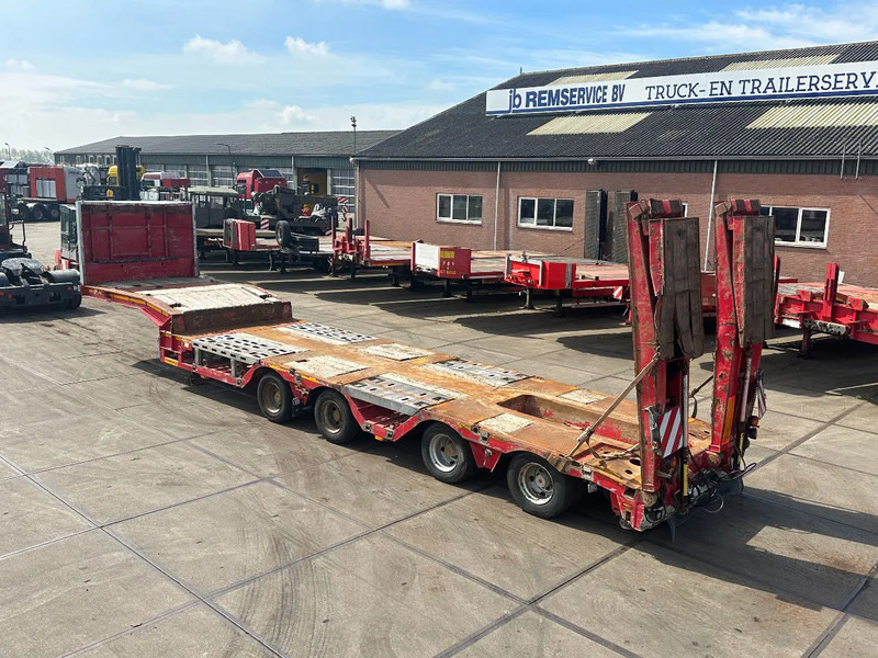 Faymonville F-S44-1AAA 4 AXLE, 2 STEERING AXLE, 7.9 METER EXTENADABLE DOUBLE RAMPS - Semi-trailer low bed: gambar 2 Faymonville F-S44-1AAA 4 AXLE, 2 STEERING AXLE, 7.9 METER EXTENADABLE DOUBLE RAMPS - Semi-trailer low bed: gambar 2