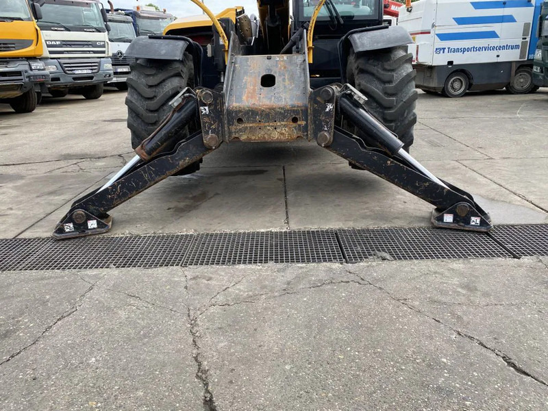 Haulotte HTL 4017 - 4X4X4 - 5.617 HOURS - 17 METER - 4.000 KG - Telehandler: gambar 5 Haulotte HTL 4017 - 4X4X4 - 5.617 HOURS - 17 METER - 4.000 KG - Telehandler: gambar 5