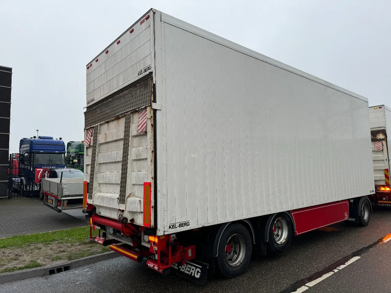 Kel-Berg D24B3 - 3 AXLE BPW + ZEPRO ZHD 250-155 MA - Trailer kotak tertutup: gambar 3 Kel-Berg D24B3 - 3 AXLE BPW + ZEPRO ZHD 250-155 MA - Trailer kotak tertutup: gambar 3