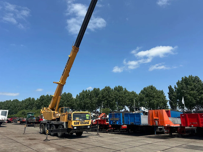 Liebherr LTM 1070 8X8 - Derek semua medan: gambar 1 Liebherr LTM 1070 8X8 - Derek semua medan: gambar 1