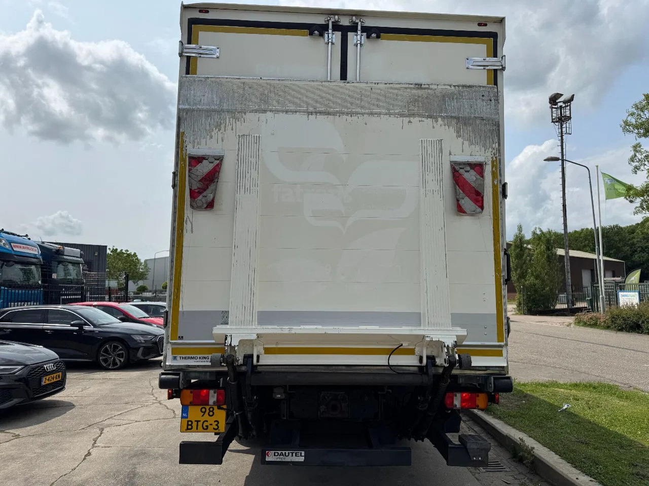 MAN TGS 26.440 6X2 - EURO 6 + THERMKING T-800R + DAU - Truk berpendingin: gambar 5 MAN TGS 26.440 6X2 - EURO 6 + THERMKING T-800R + DAU - Truk berpendingin: gambar 5