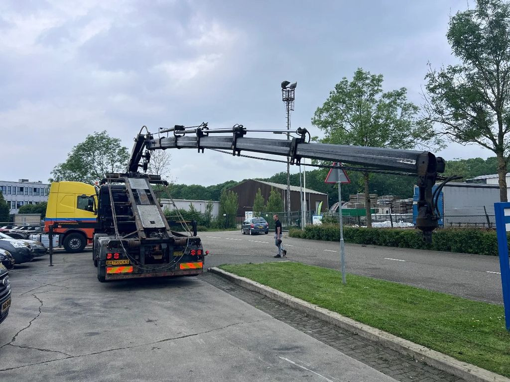 Hook lift MAN TGS 35.440 8X2-4 + HIAB 220C-5 REMOTE + CABLE LI: gambar 9