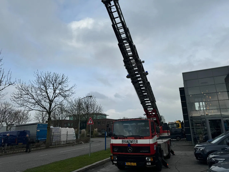 Mercedes-Benz 1120 OF MAGIRUS 24 METER + KORF + SLANGS - Truk pemadam kebakaran: gambar 3 Mercedes-Benz 1120 OF MAGIRUS 24 METER + KORF + SLANGS - Truk pemadam kebakaran: gambar 3