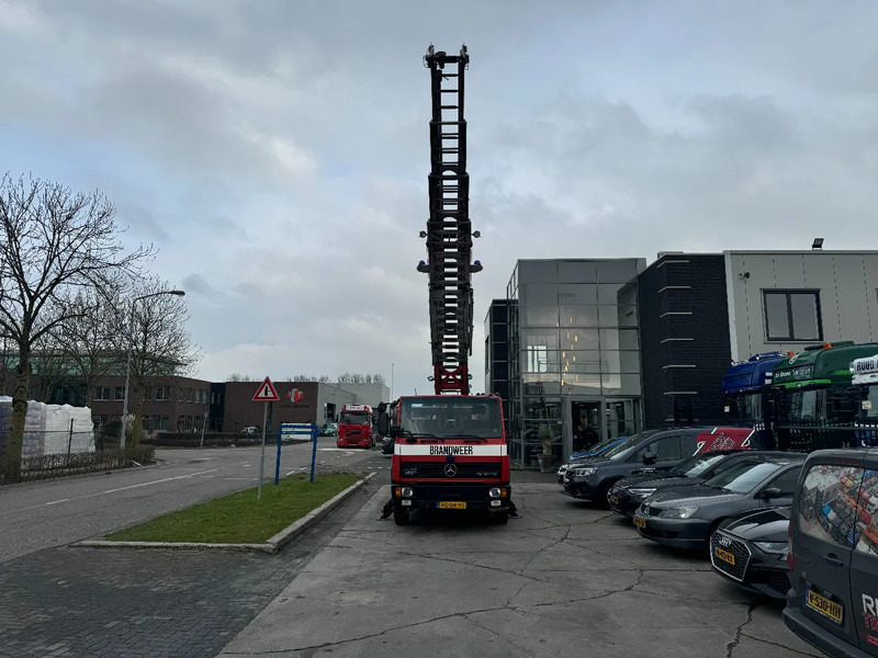 Mercedes-Benz 1120 OF MAGIRUS 24 METER + KORF + SLANGS - Truk pemadam kebakaran: gambar 2 Mercedes-Benz 1120 OF MAGIRUS 24 METER + KORF + SLANGS - Truk pemadam kebakaran: gambar 2