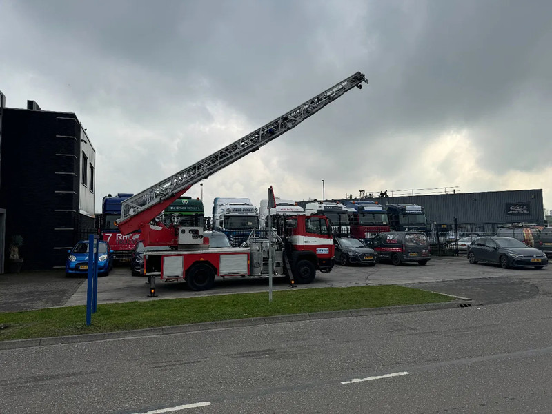 Mercedes-Benz 1120 OF MAGIRUS 24 METER + KORF + SLANGS - Truk pemadam kebakaran: gambar 4 Mercedes-Benz 1120 OF MAGIRUS 24 METER + KORF + SLANGS - Truk pemadam kebakaran: gambar 4