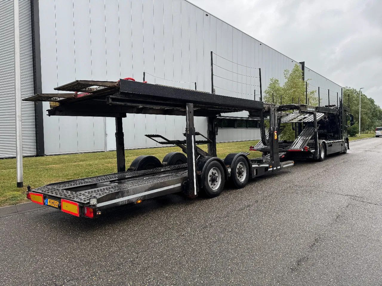 Mercedes-Benz Actros 1842 4X2 EURO 6 KASSBOHRER METAGO + KASSB - Truk pengangkut mobil: gambar 3 Mercedes-Benz Actros 1842 4X2 EURO 6 KASSBOHRER METAGO + KASSB - Truk pengangkut mobil: gambar 3