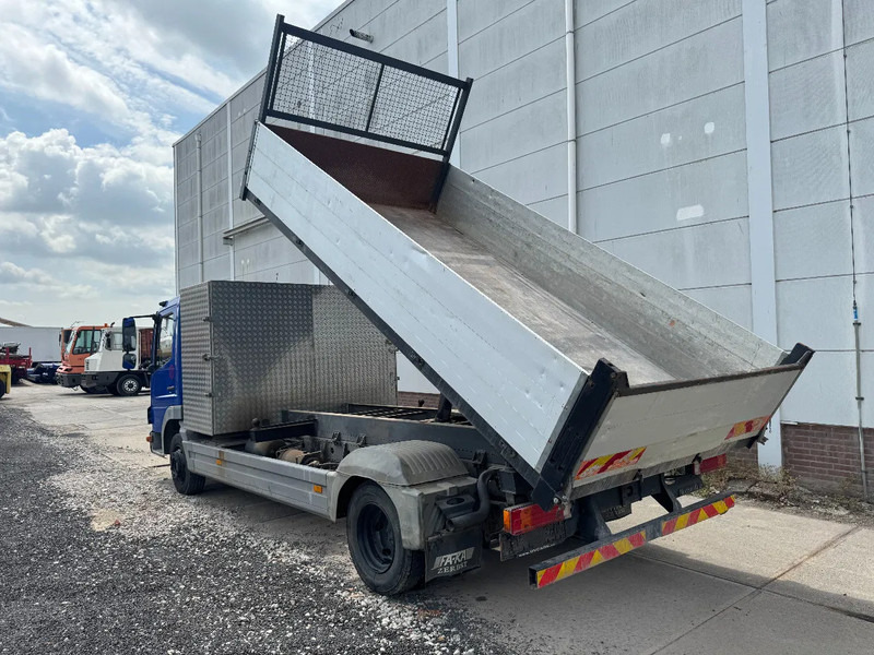 Mercedes-Benz Atego 815 4X2 3 WAY KIPPER FULL STEEL MANUAL GEAR - Truk jungkit: gambar 5 Mercedes-Benz Atego 815 4X2 3 WAY KIPPER FULL STEEL MANUAL GEAR - Truk jungkit: gambar 5