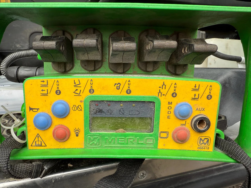Merlo ROTO40.26MCSS, AFSTANDBEDIENING,MANBAK PALLETVORKEN HIJS JIB EN LIER - Telehandler: gambar 5 Merlo ROTO40.26MCSS, AFSTANDBEDIENING,MANBAK PALLETVORKEN HIJS JIB EN LIER - Telehandler: gambar 5