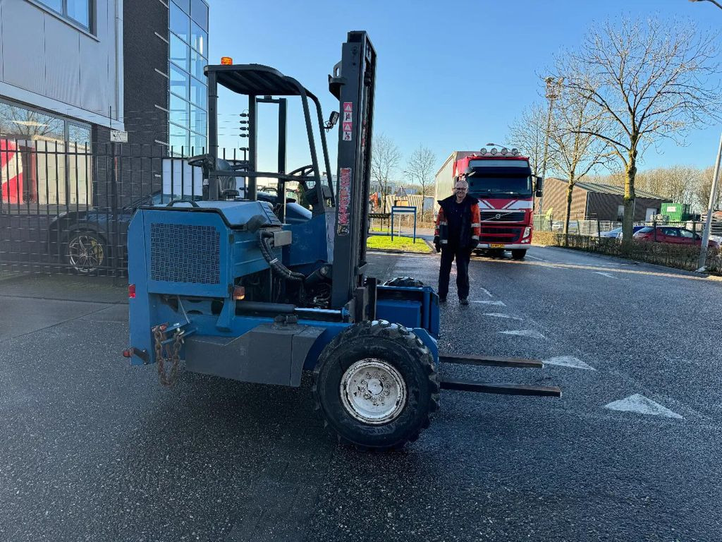 Moffett M5 20.3 2 TONS + SIDESHIFT - M5 20.3 KOOIAAP HEF - Forklift yang dipasang di truk: gambar 4 Moffett M5 20.3 2 TONS + SIDESHIFT - M5 20.3 KOOIAAP HEF - Forklift yang dipasang di truk: gambar 4