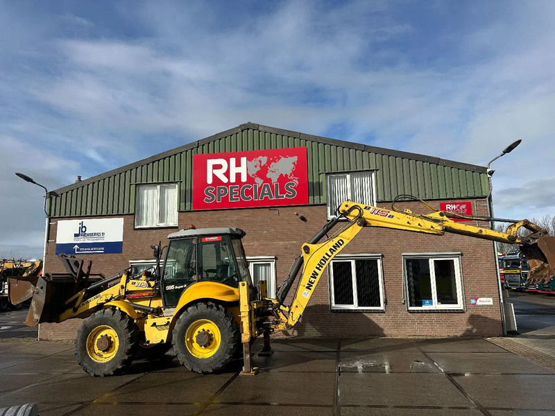 New Holland LB115B, CE, 240 MM MULTI PURPOSE LOADER BUCKET, 800 MM BACHOE DIGGING BUCKET, FLIP OVER FORKS, AIR CONDITIONER - Backhoe loader: gambar 2 New Holland LB115B, CE, 240 MM MULTI PURPOSE LOADER BUCKET, 800 MM BACHOE DIGGING BUCKET, FLIP OVER FORKS, AIR CONDITIONER - Backhoe loader: gambar 2