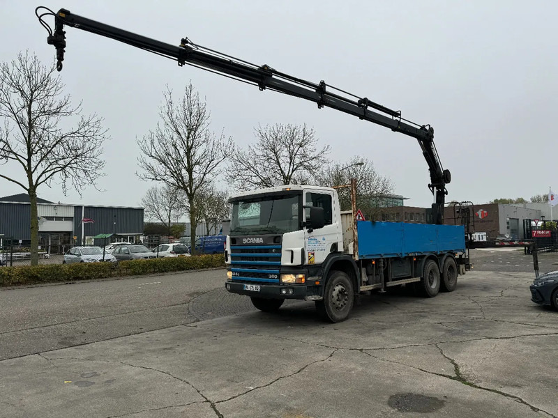 Scania P124-360 6X4 EURO 2 HIAB 200 C-5 ALL 2000 - Truk flatbed, Truk derek: gambar 1 Scania P124-360 6X4 EURO 2 HIAB 200 C-5 ALL 2000 - Truk flatbed, Truk derek: gambar 1