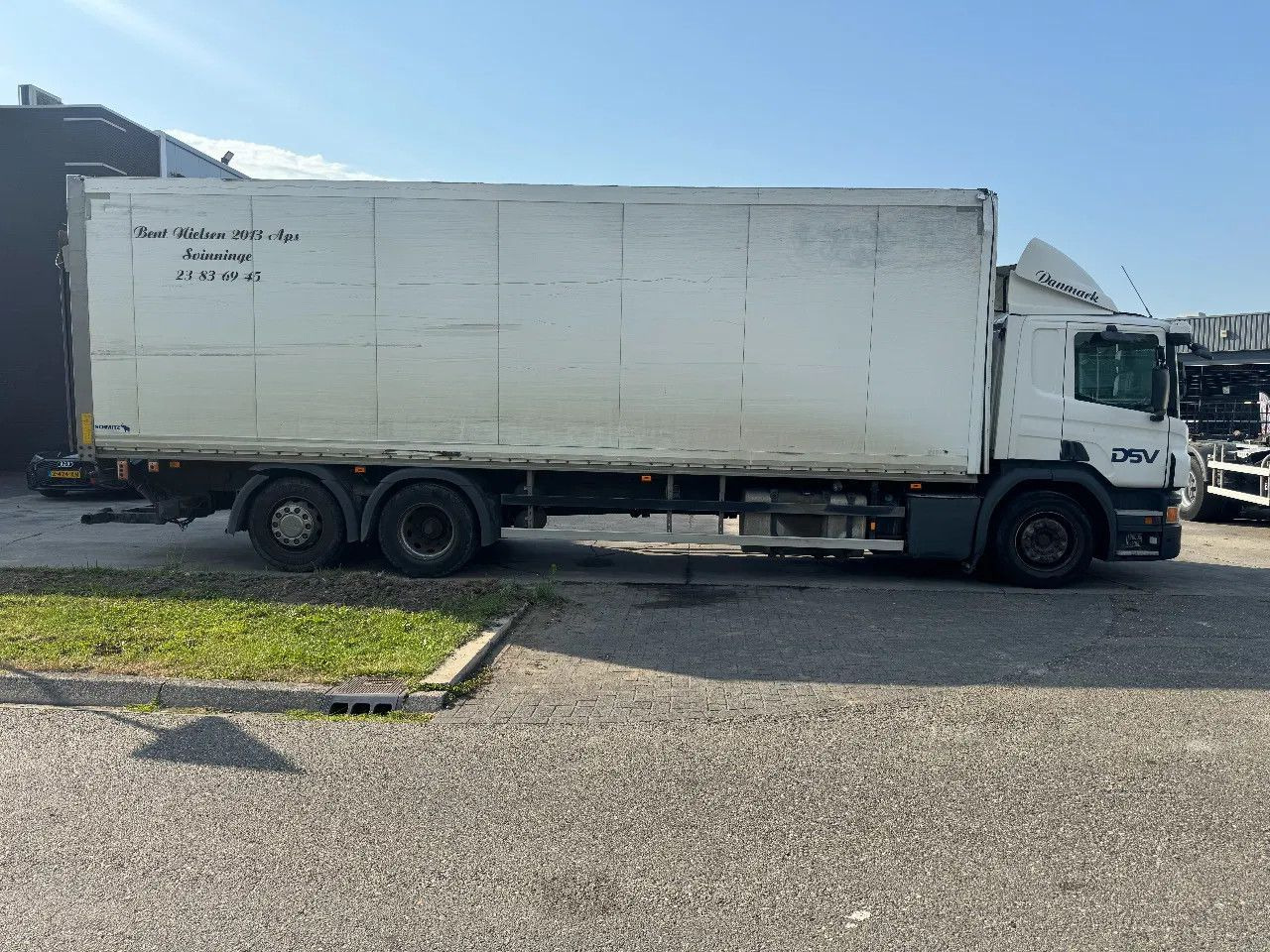 Scania P280 6X2 SCHMITZ BOX + ZEPRO 2000KG LIFT EURO 6 - Truk box: gambar 4 Scania P280 6X2 SCHMITZ BOX + ZEPRO 2000KG LIFT EURO 6 - Truk box: gambar 4