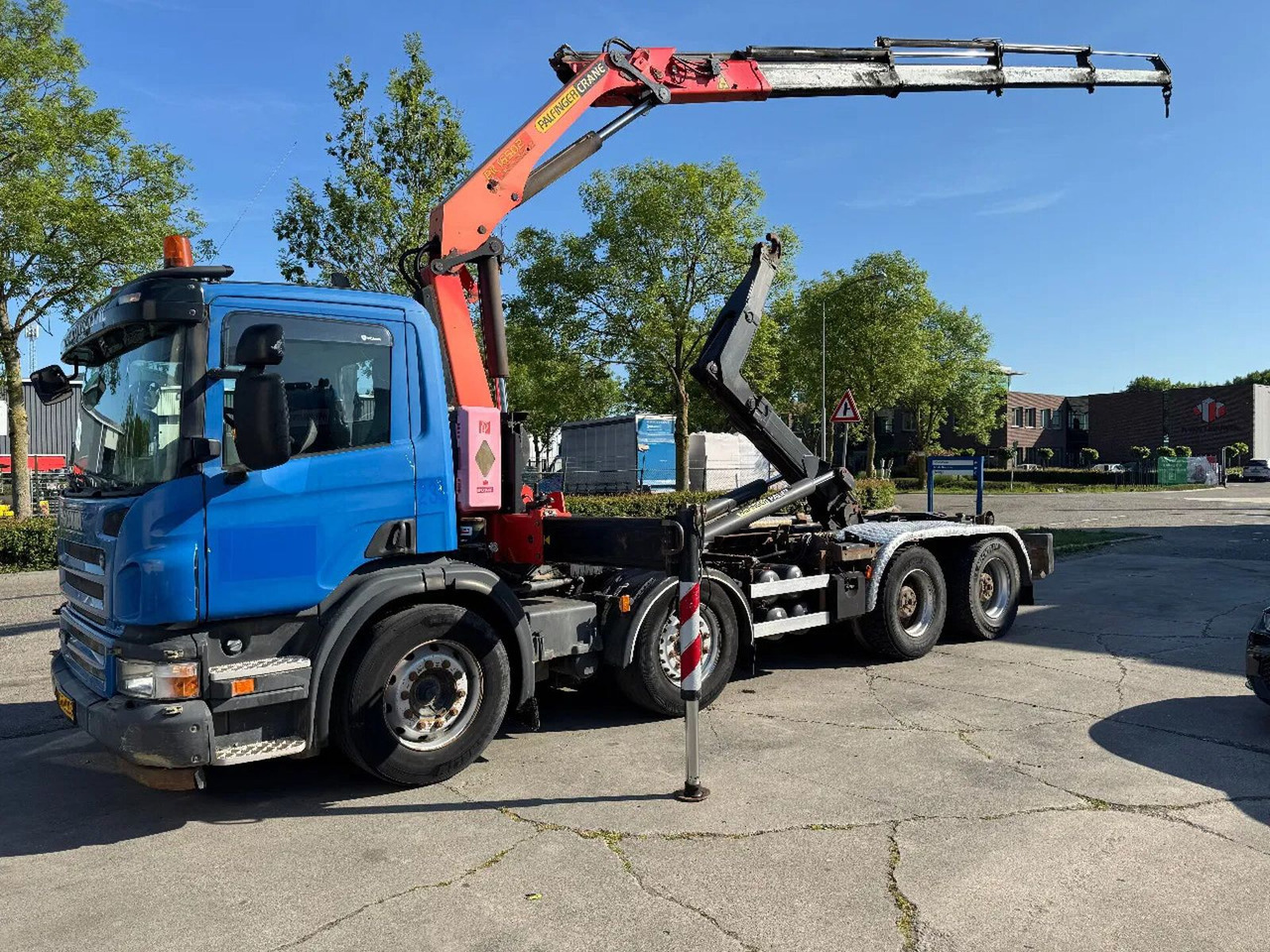 Scania P380 8X4 PALFINGER HOOK + PALFINGER PK16502 + RE - Hook lift, Truk derek: gambar 1 Scania P380 8X4 PALFINGER HOOK + PALFINGER PK16502 + RE - Hook lift, Truk derek: gambar 1